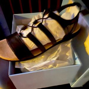 Ladies comfortable Stride Sandals